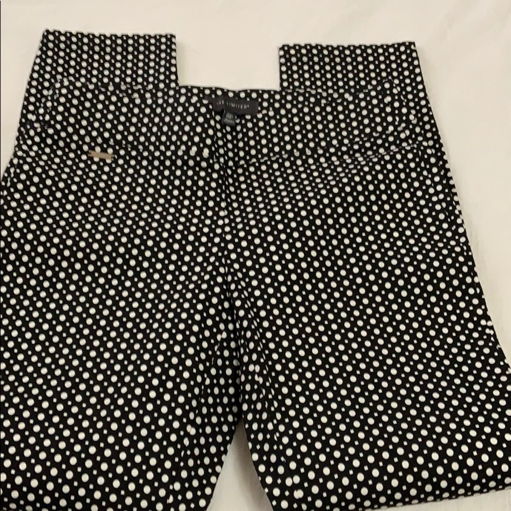 The limited stretch pull on pant.